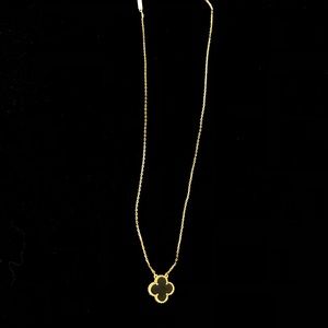 Quatrefoil Motif Onyx Pendant 18k Gold Necklace
